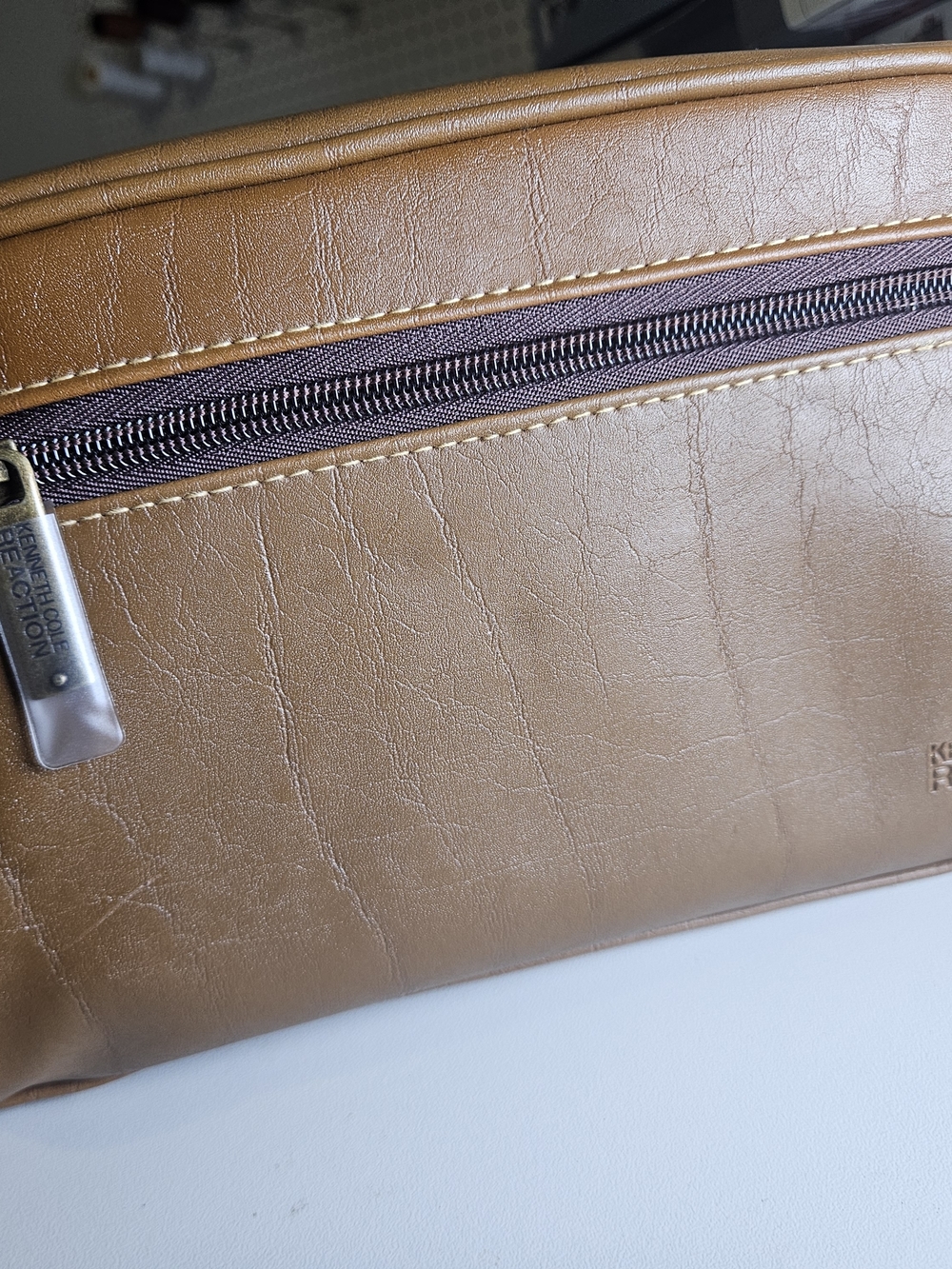 Kenneth Cole Reaction Men’s Brown Faux-Leather Toiletry Kit